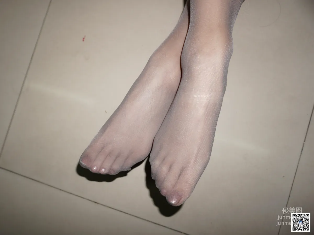 Yaojing Vision NO.102 Xiao Xuan, Exquisite Delicate Sheer Stockings [73P] photo 3
