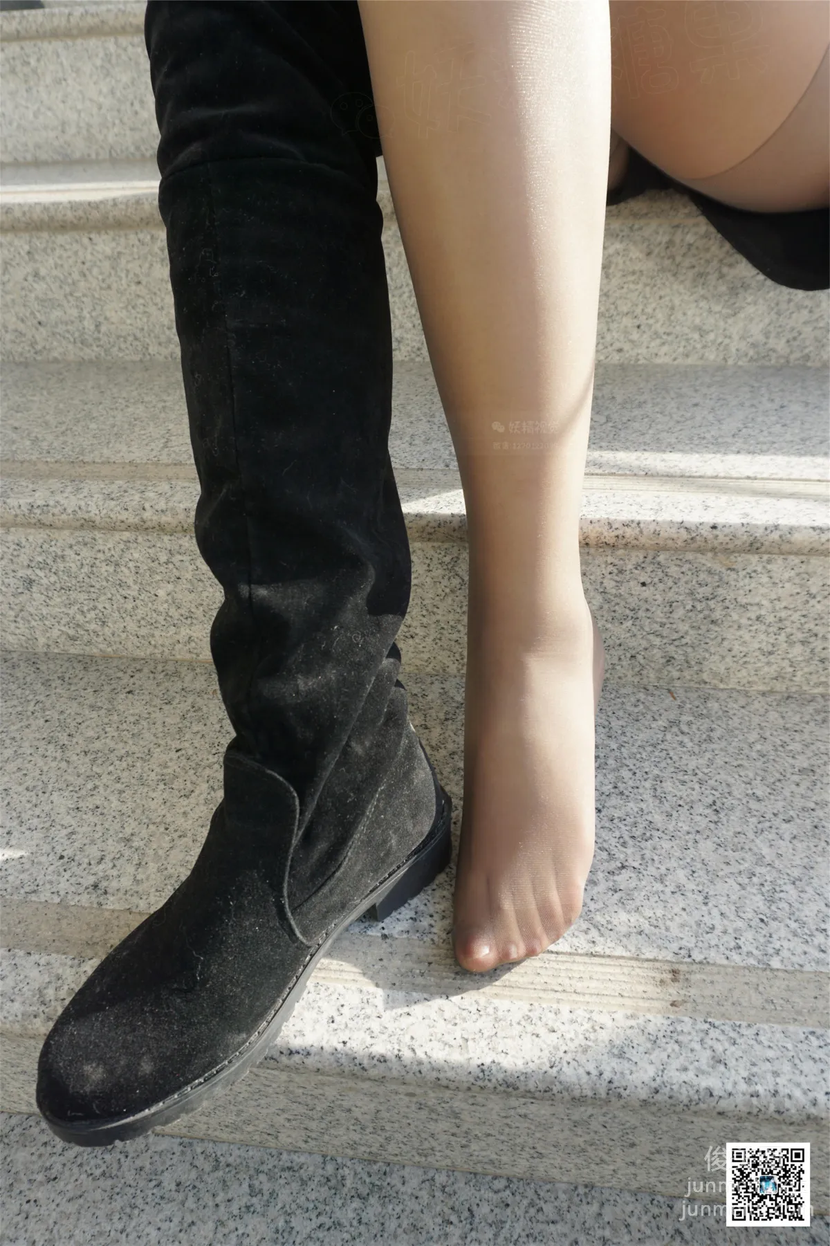 Yaojing Vision NO.104 Su Su, Long Boots & High Heels, Two-Tone Stockings. [73P] photo 3