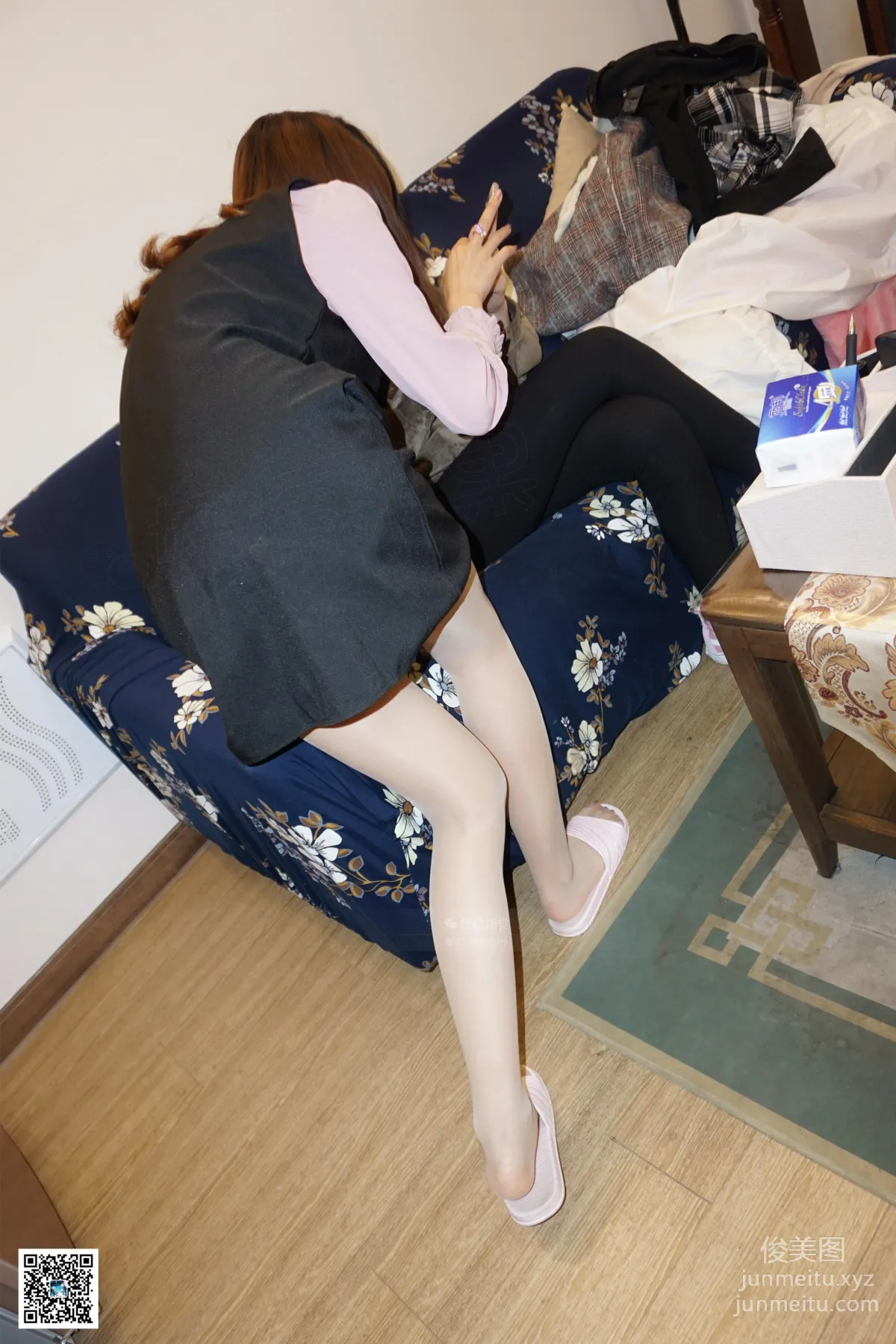 Yaojing Vision NO.110 Zhou Zhou, Waitress Sheer Stockings [74P] photo 48