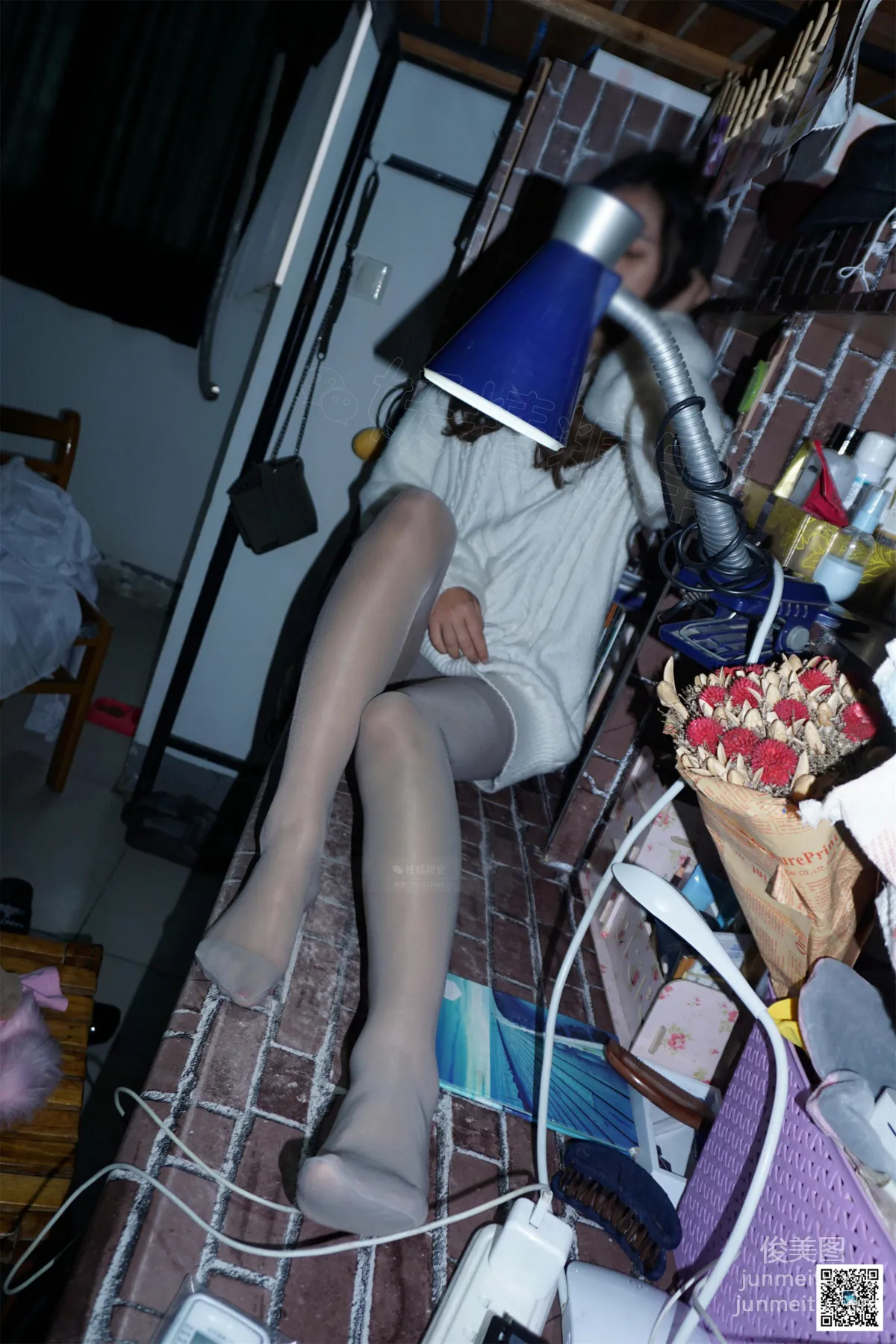 Yaojing Vision NO.124 Xiao Cha, Junior Girl's Two Pairs of Stockings [65P] photo 5