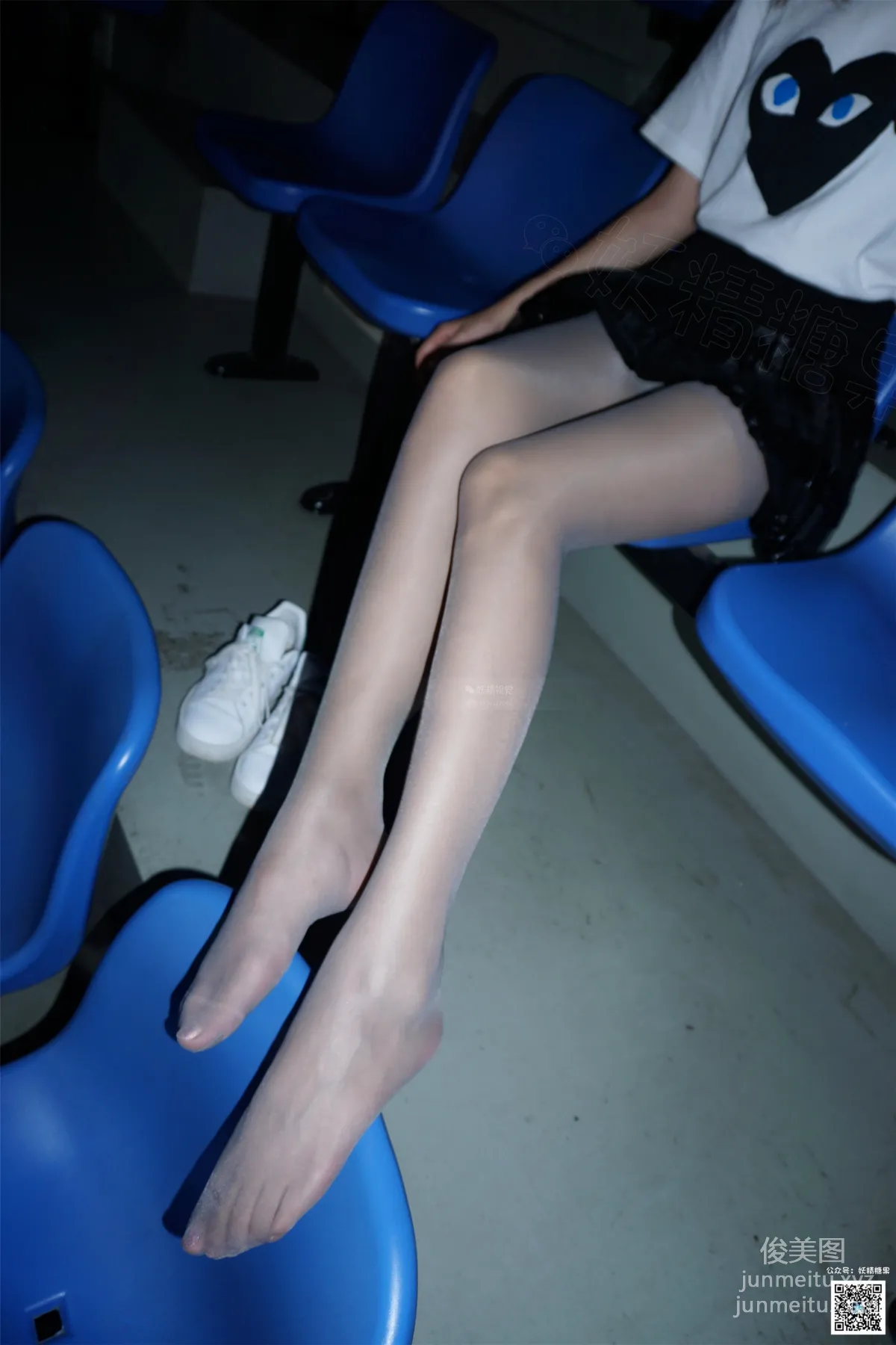 Yaojing Vision NO.144 Zhou Zhou Bestie Stockings Play [74P] photo 20