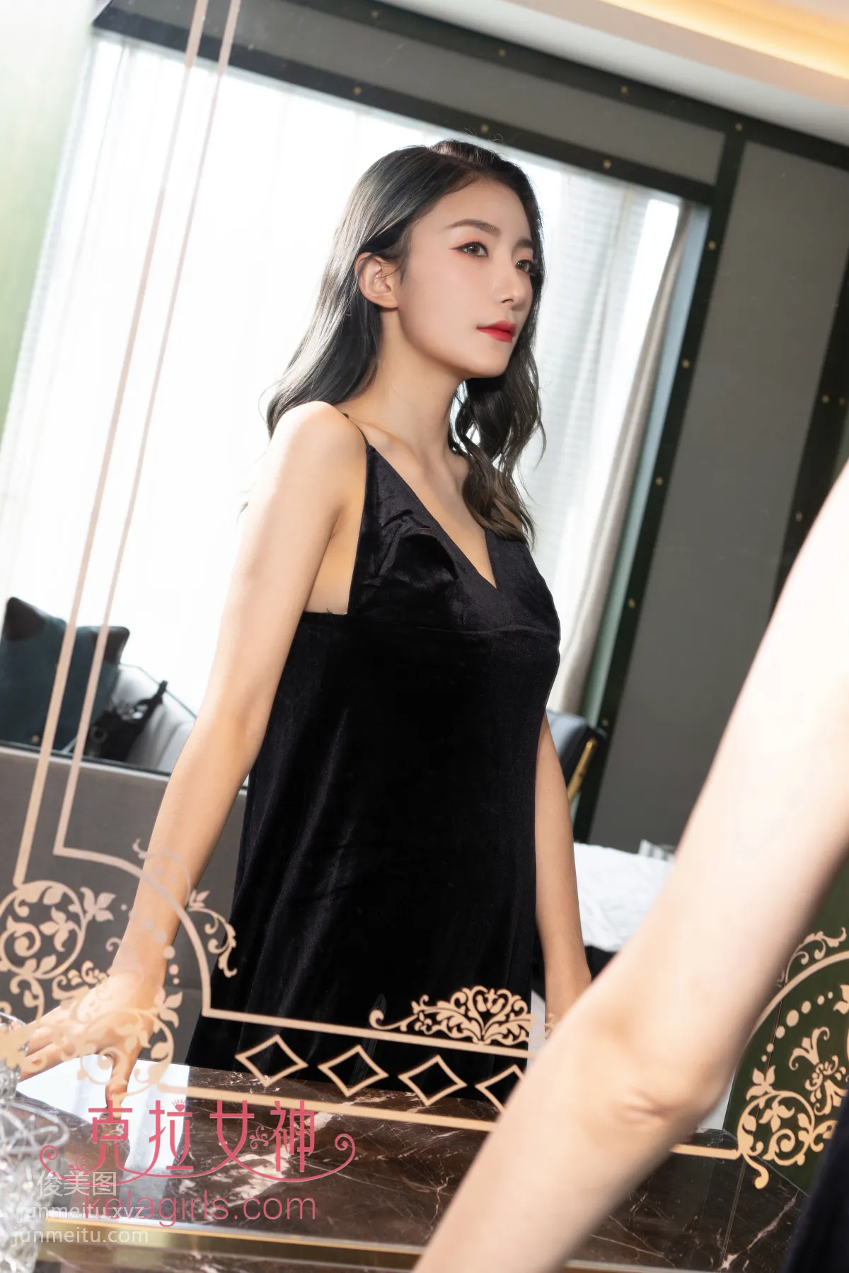 [KeLaGirls克拉女神] 2019.06.28《名媛赤足》蘇展 6