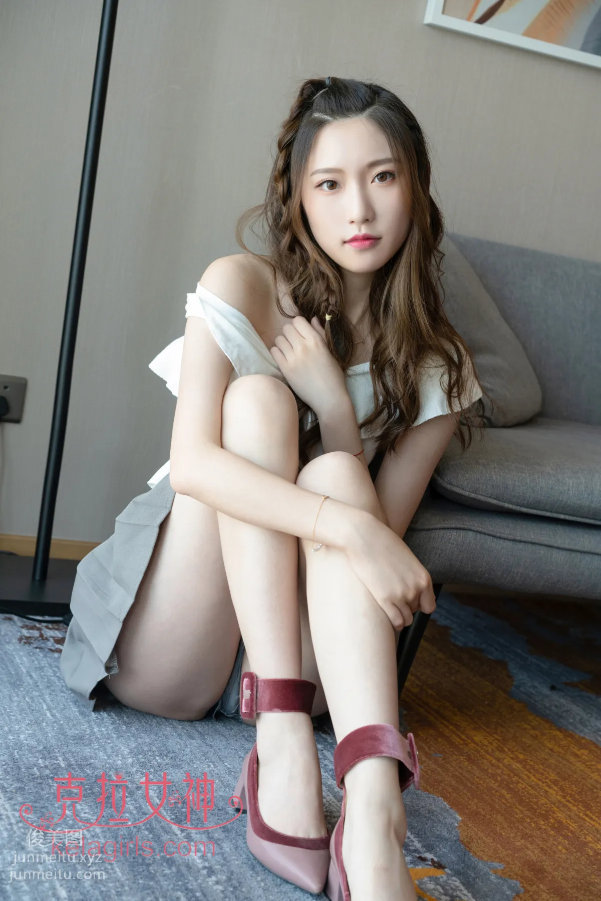 [KeLaGirls克拉女神] 2019.10.04《玉腿橫陳》芊芊 15