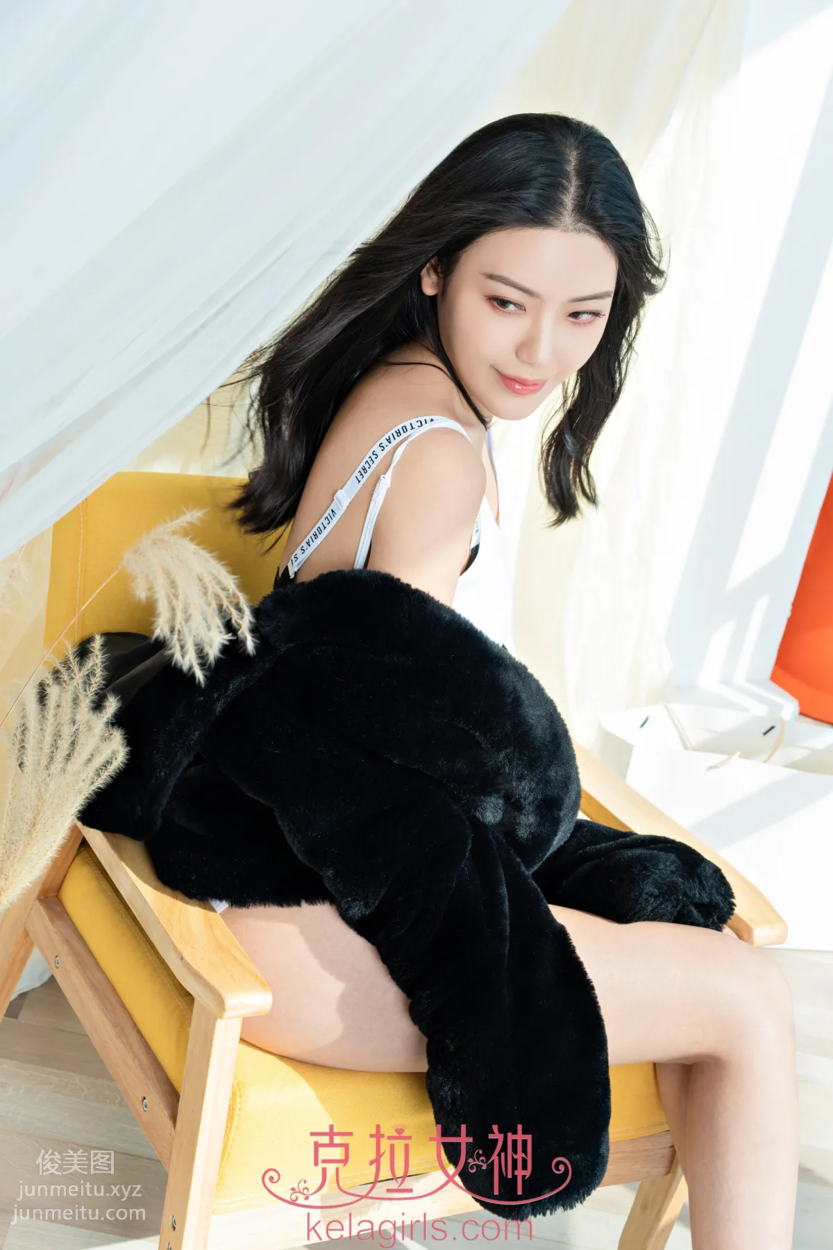 [Kelagirls] 2019.12.04 Barefoot Sneakers Zhong Qi photo 7