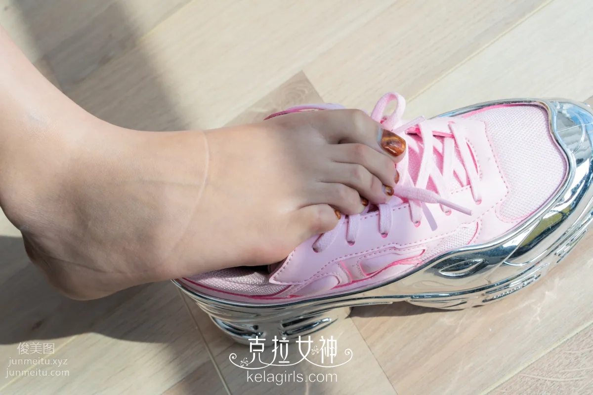 [Kelagirls] 2019.12.04 Barefoot Sneakers Zhong Qi photo 15