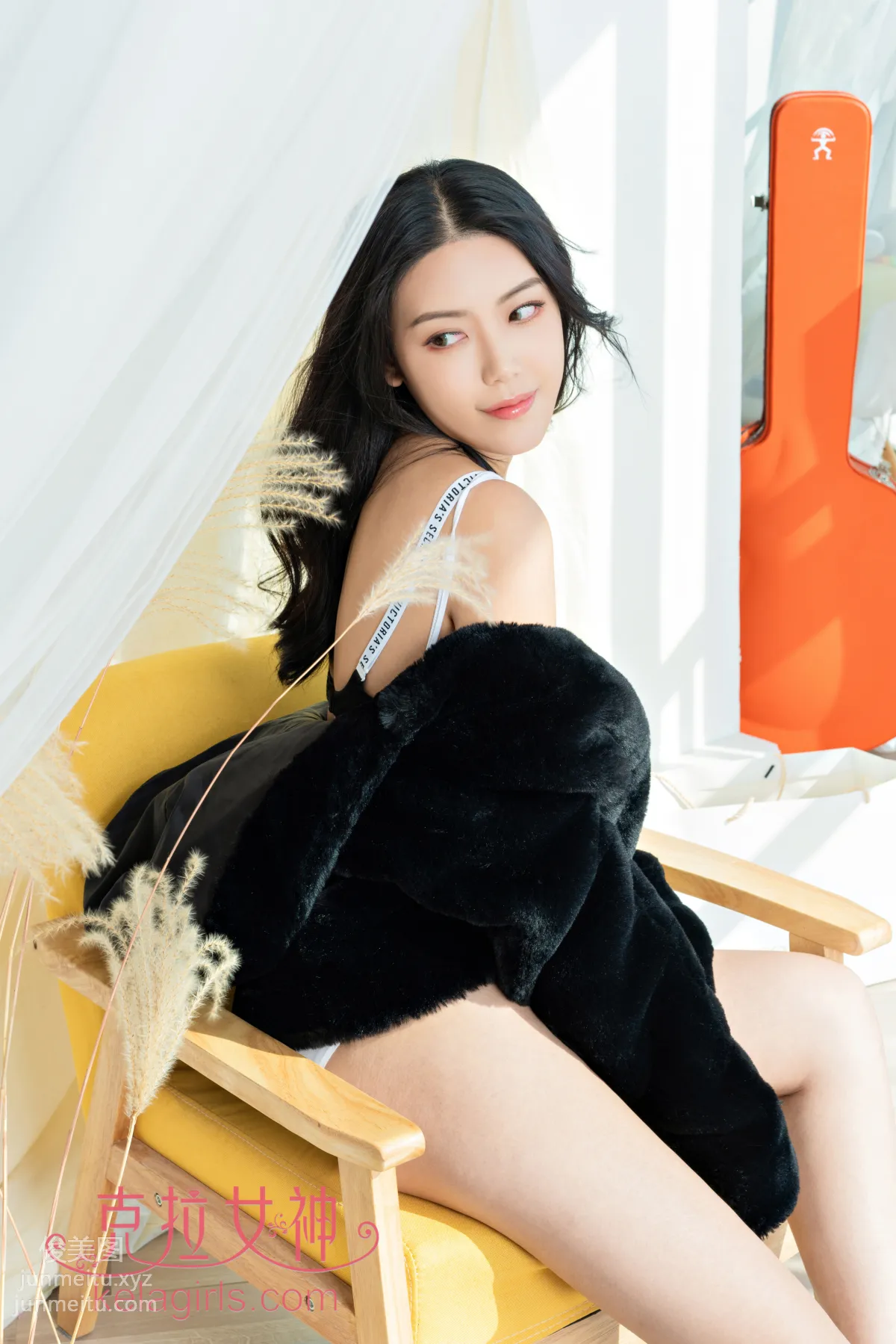 [Kelagirls] 2019.12.04 Barefoot Sneakers Zhong Qi photo 5