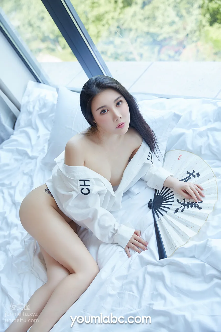 Zi Yi: YouMi photo 15