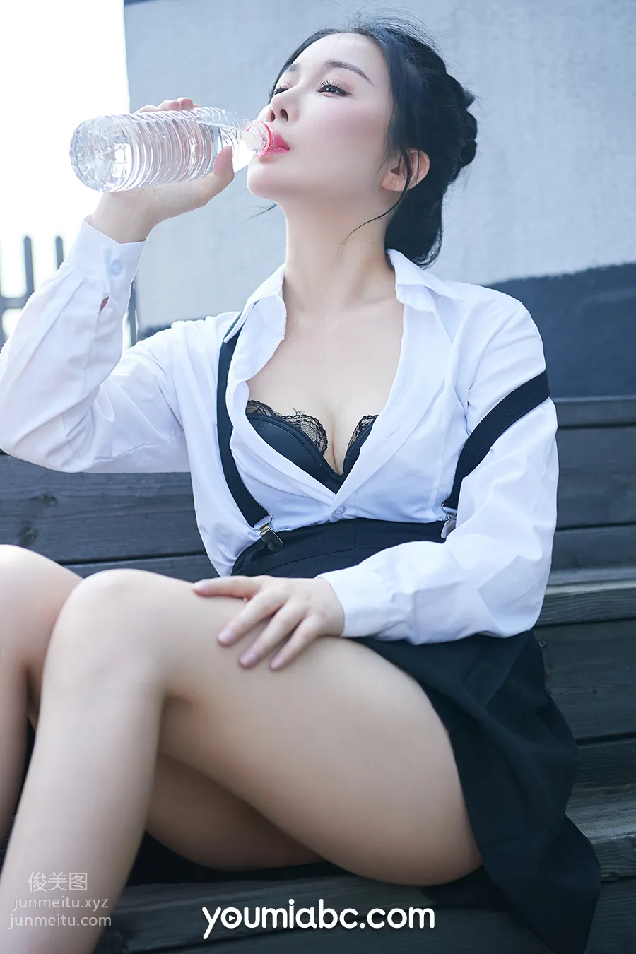 Zi Yi: YouMi photo 30