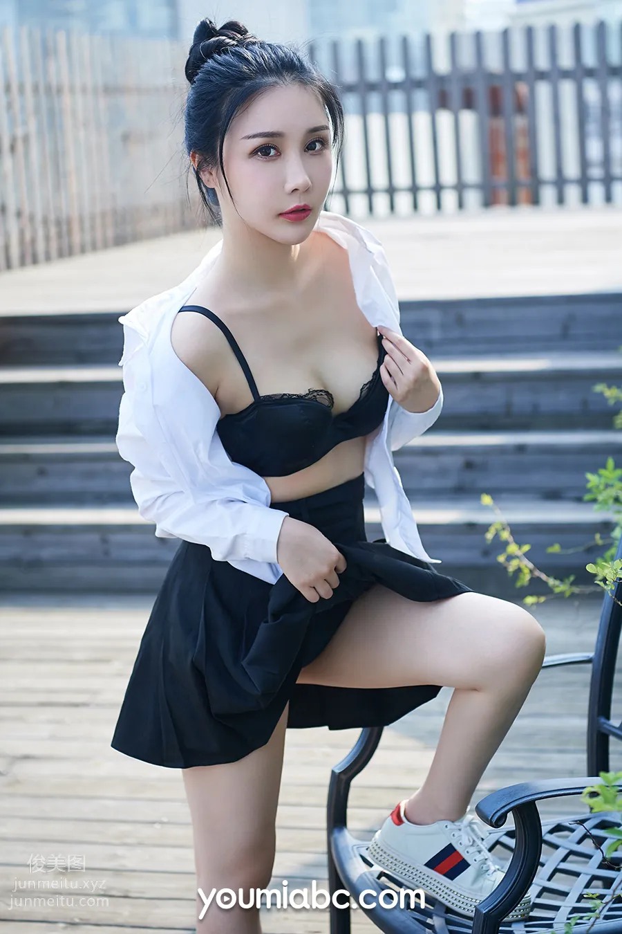 Zi Yi: YouMi photo 36