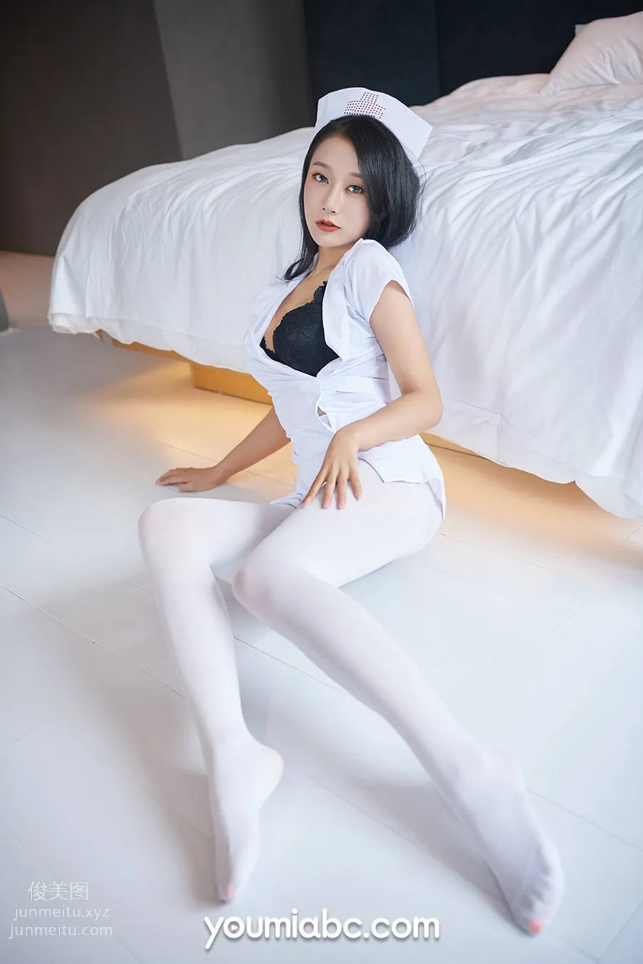 He Jiaying: YouMi photo 8