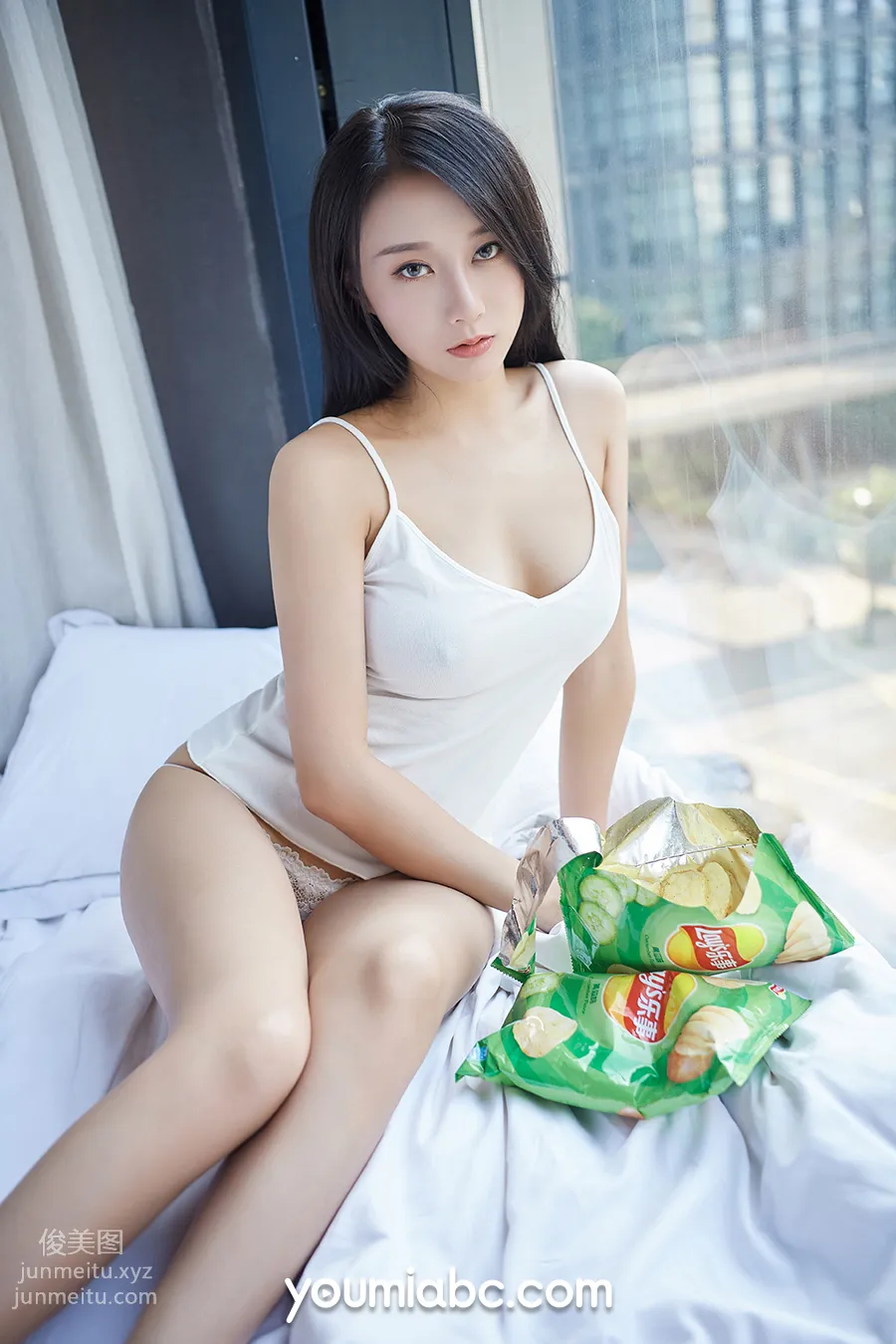He Jiaying: YouMi photo 8