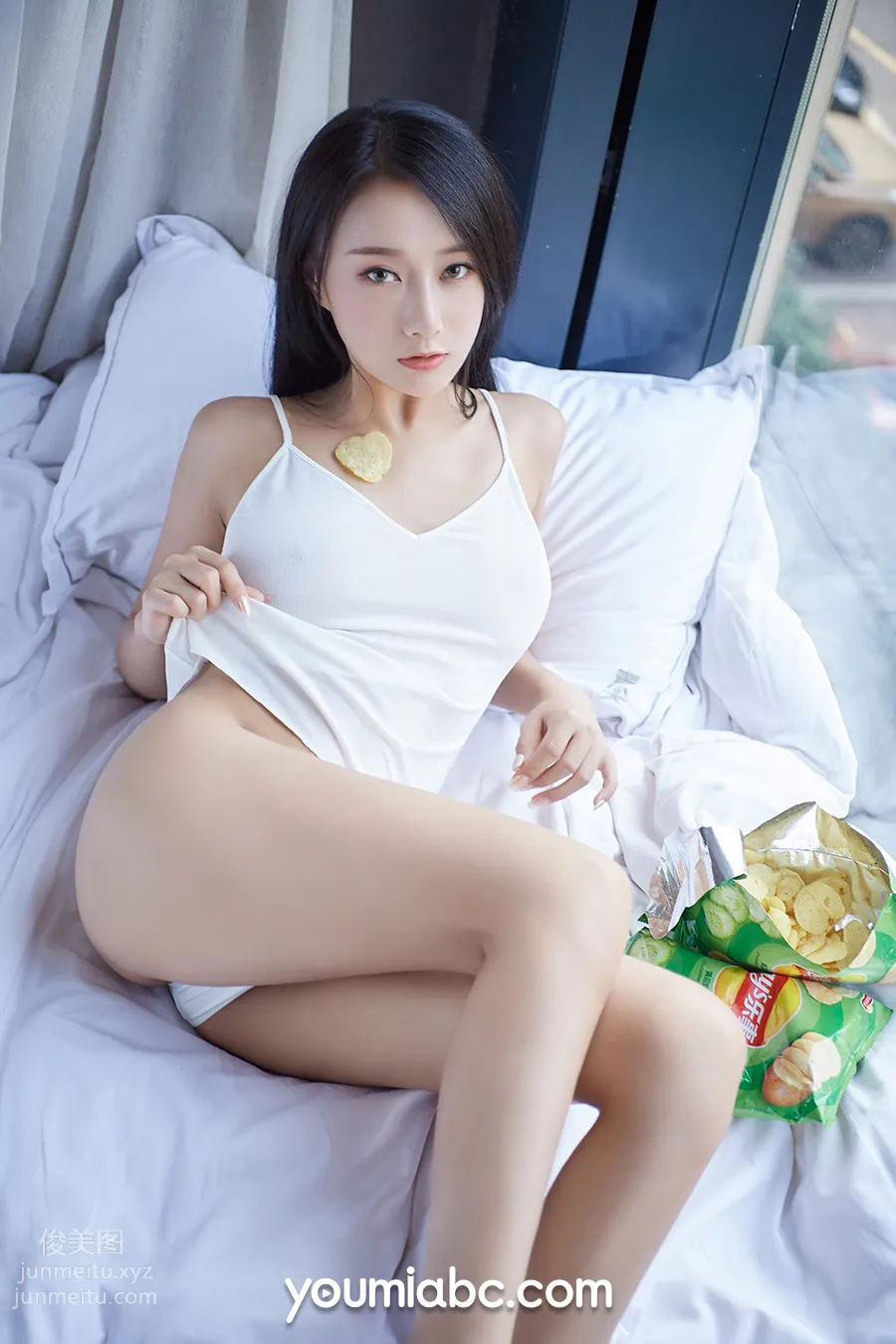 He Jiaying: YouMi photo 9
