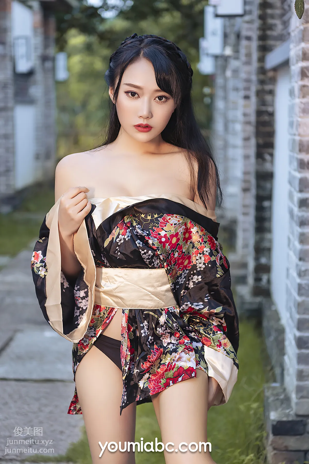 He Jiaying: YouMi photo 4