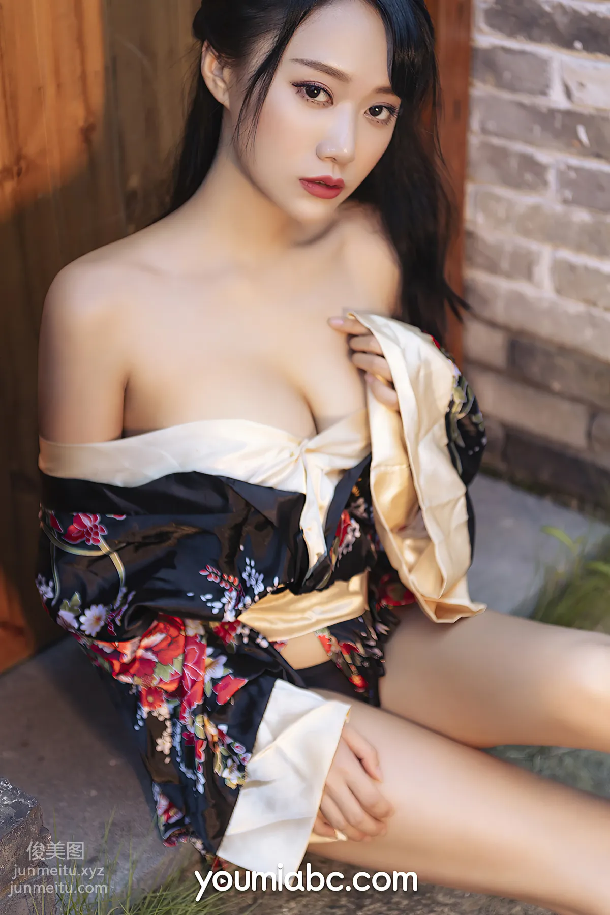 He Jiaying: YouMi photo 5