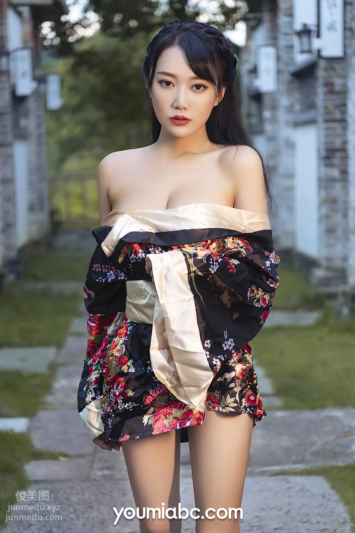 He Jiaying: YouMi photo 7