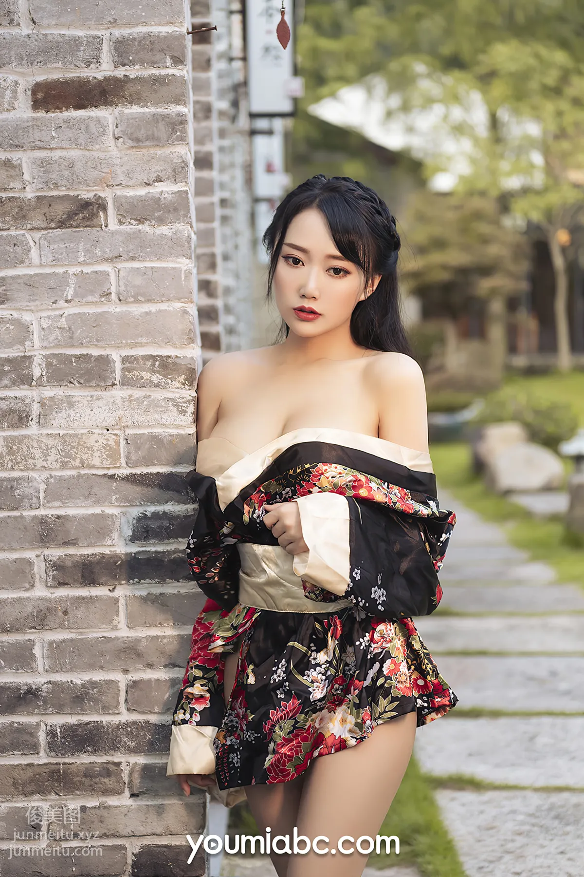He Jiaying: YouMi photo 18