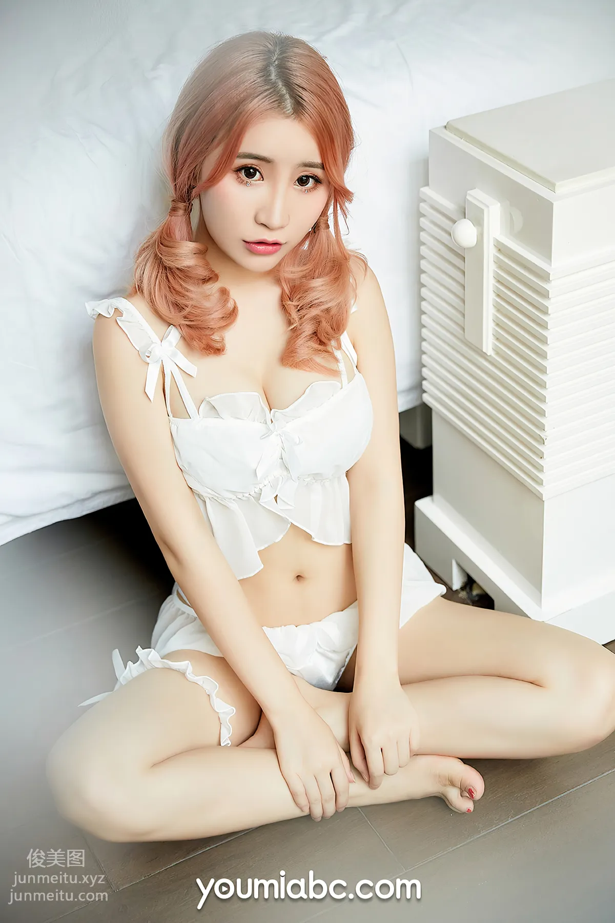 Fei Yueying: YouMi photo 22