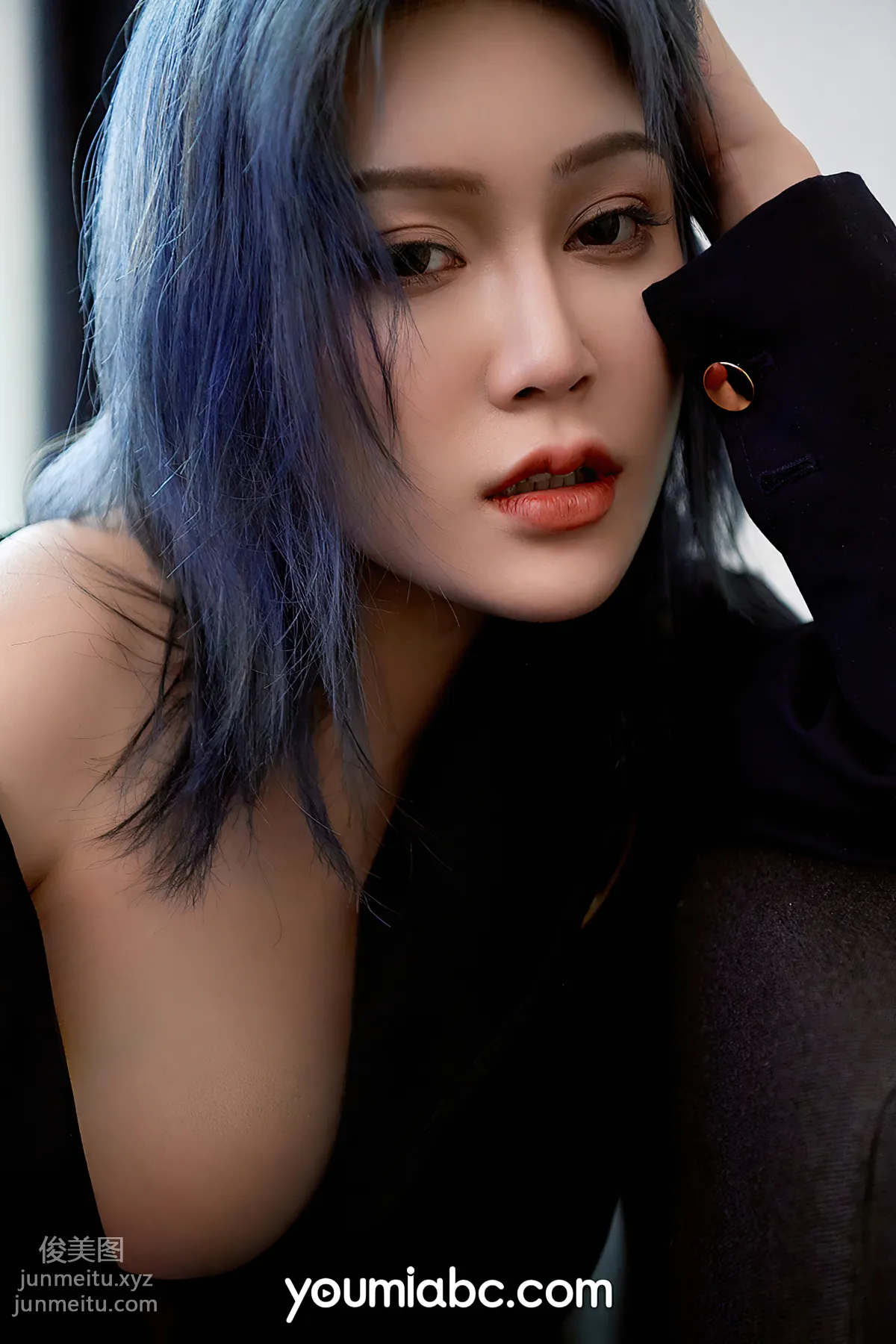 Sun Amber: YouMi photo 20