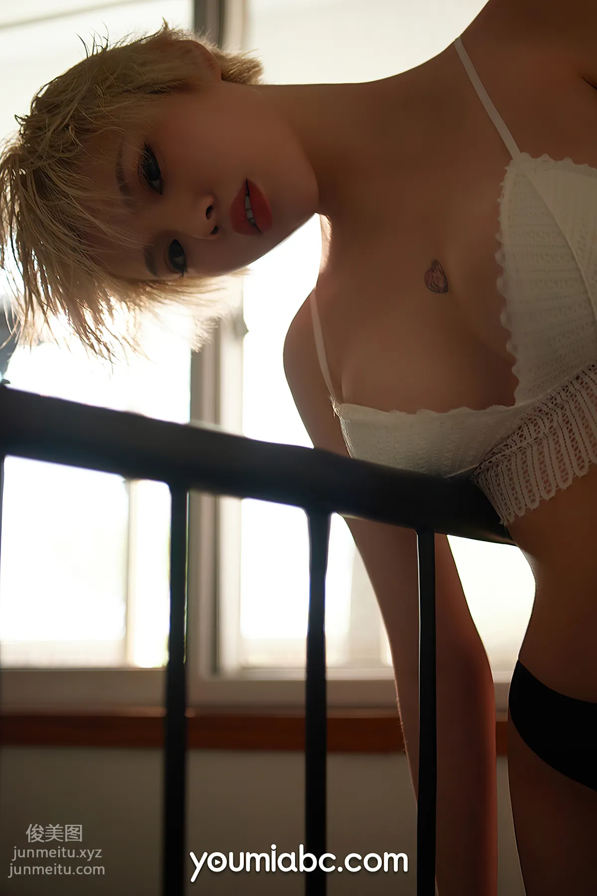 Heidi: YouMi photo 7