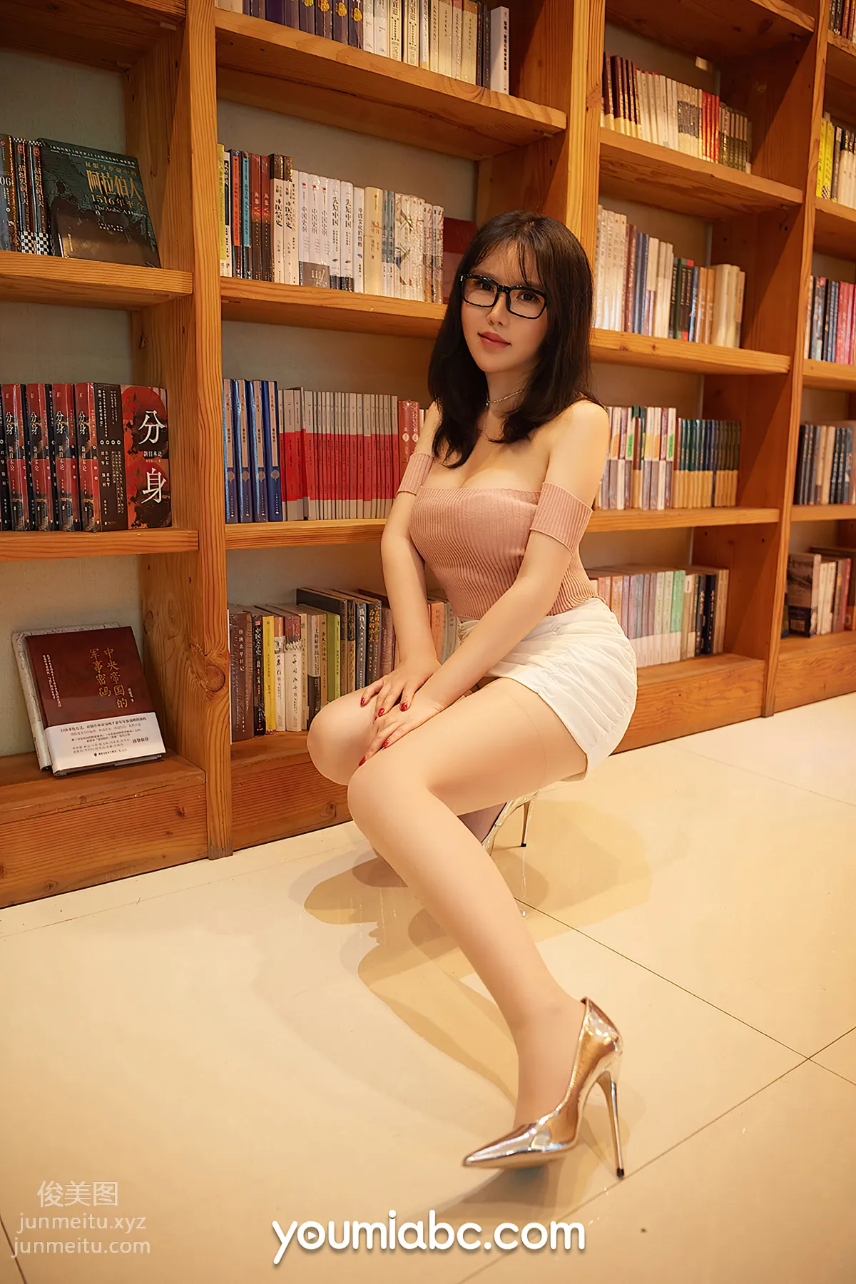 [YouMi] 2020.10.30 The Scent of Books Identifies a Woman, Naixi Baobao [28P] photo 14