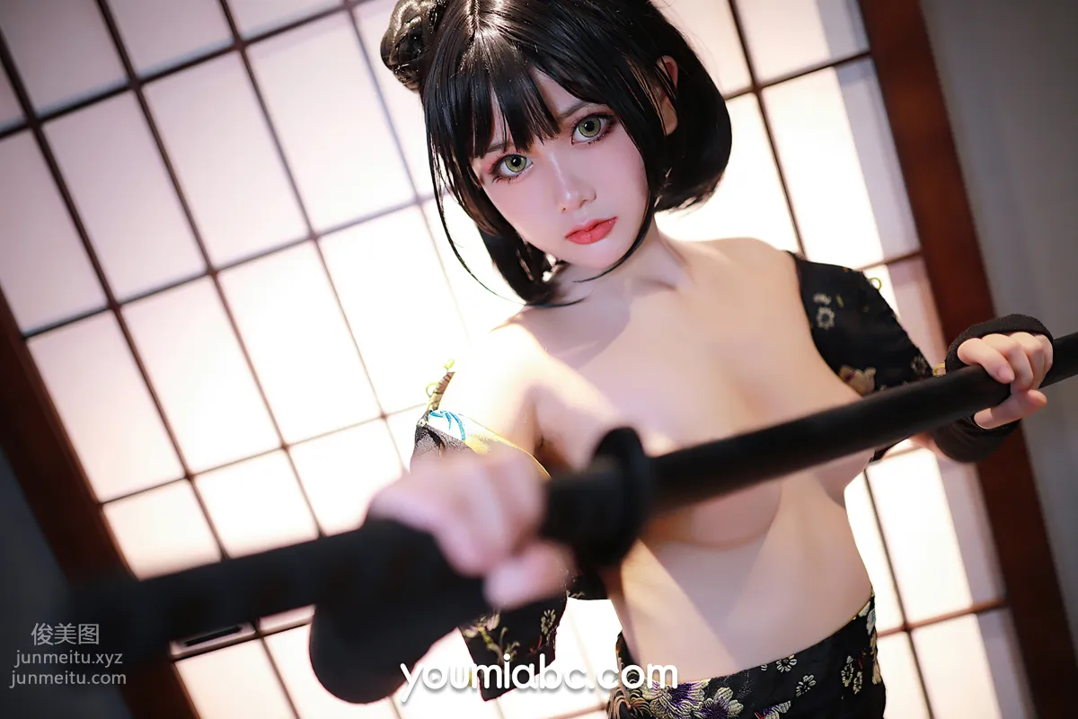 Ninde Dandan: YouMi photo 3