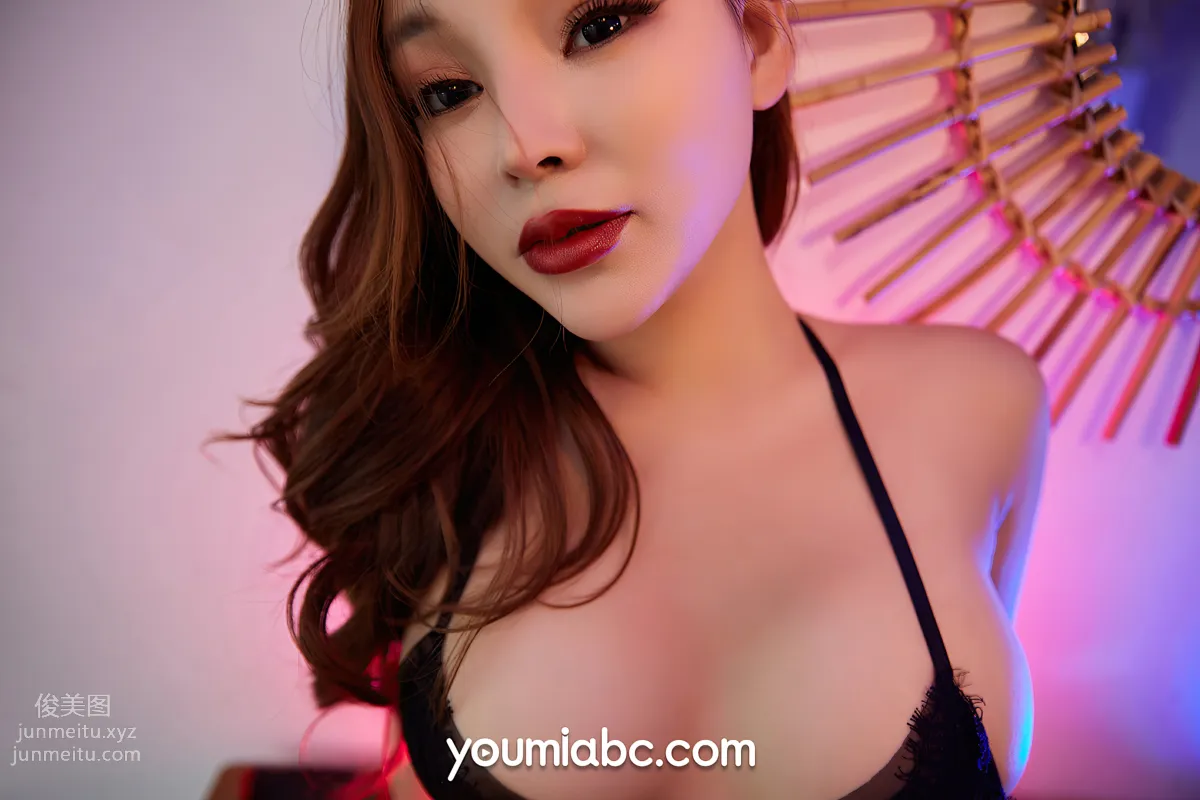 Zhou Bo Er: YouMi photo 7