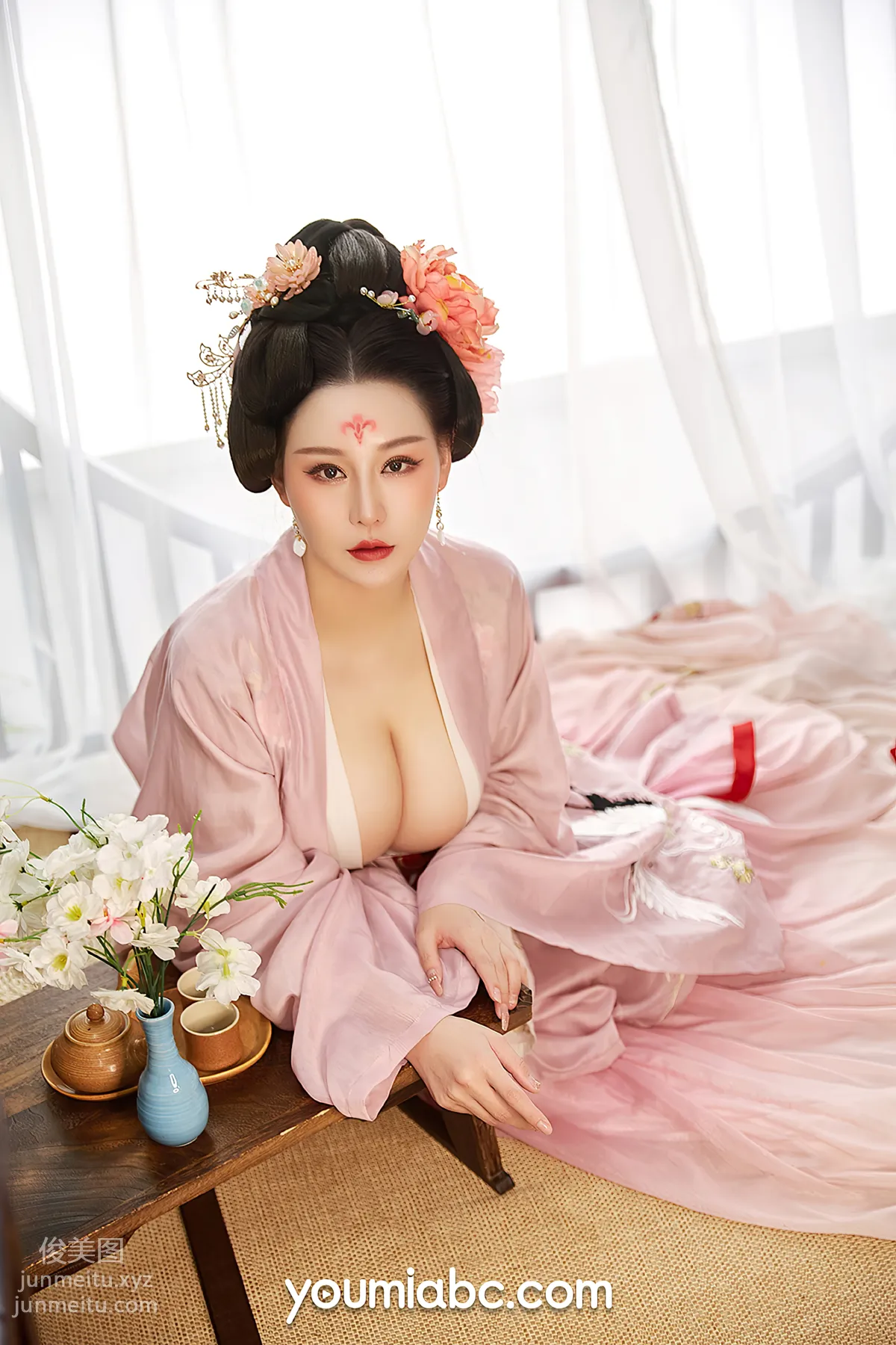 Fei Ruola: YouMi photo 3