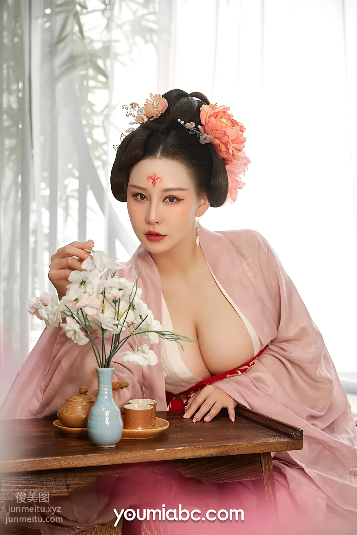 Fei Ruola: YouMi photo 4