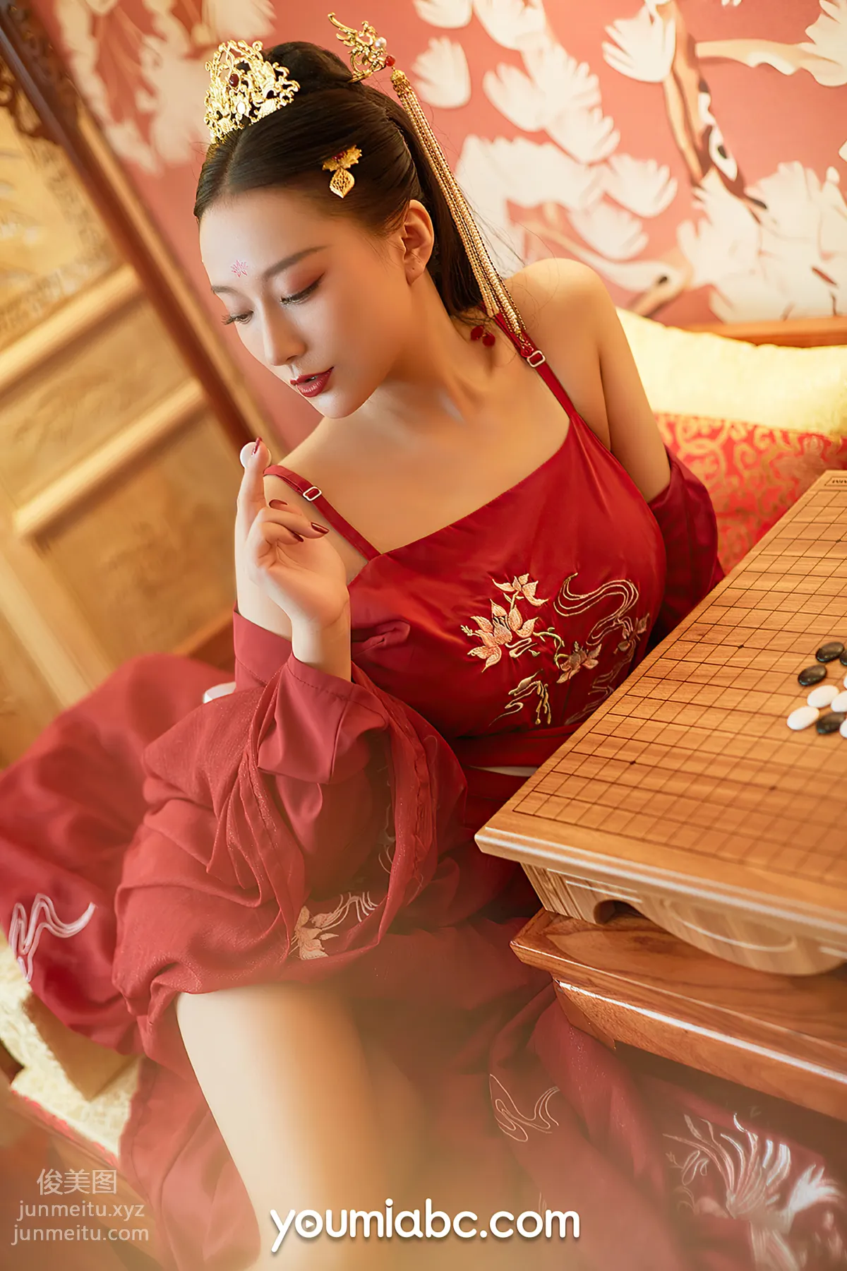 He Jiaying: YouMi photo 8