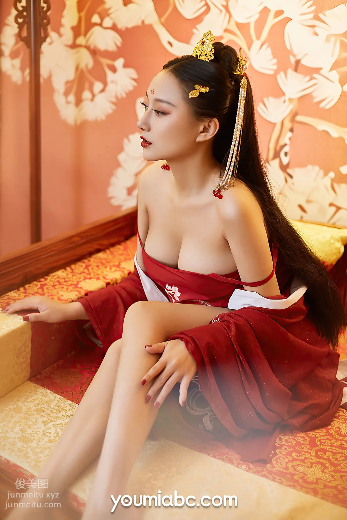 He Jiaying: YouMi photo 14