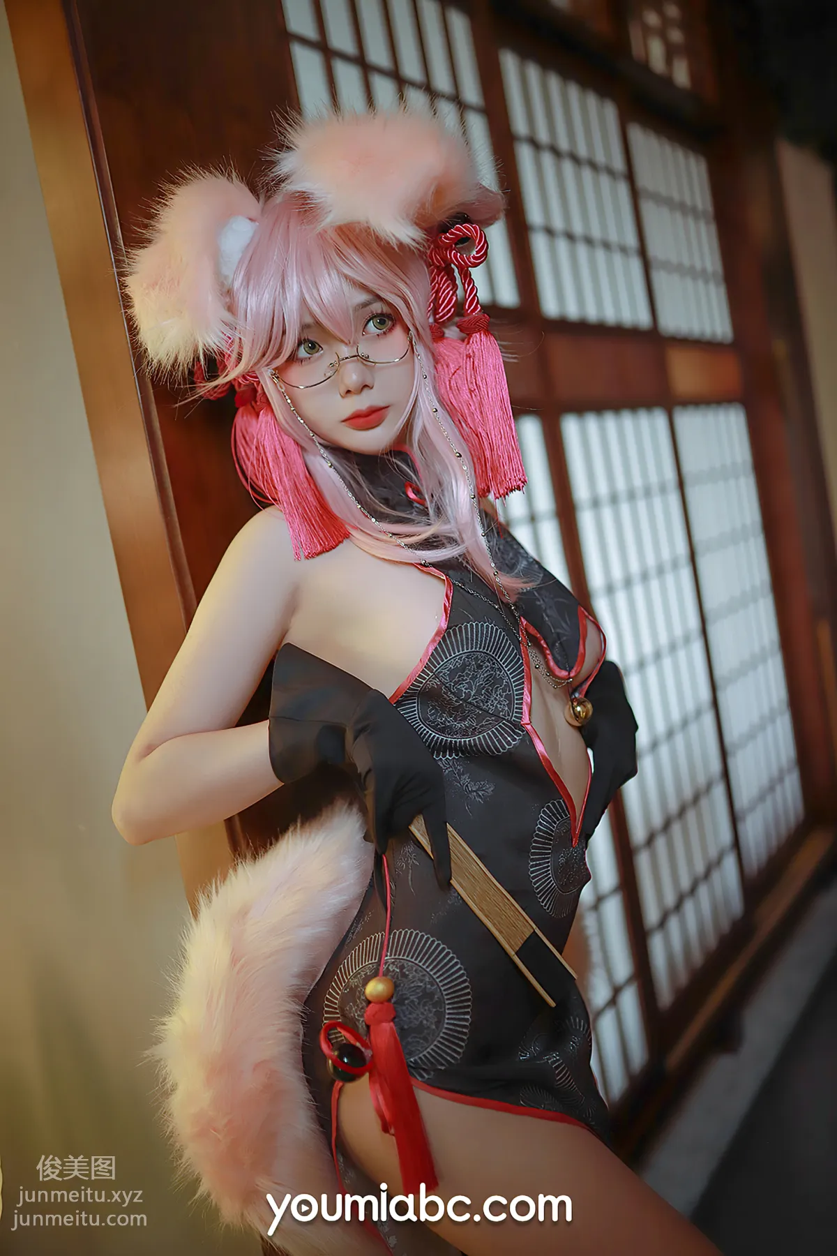 Ninde Dandan: YouMi photo 3
