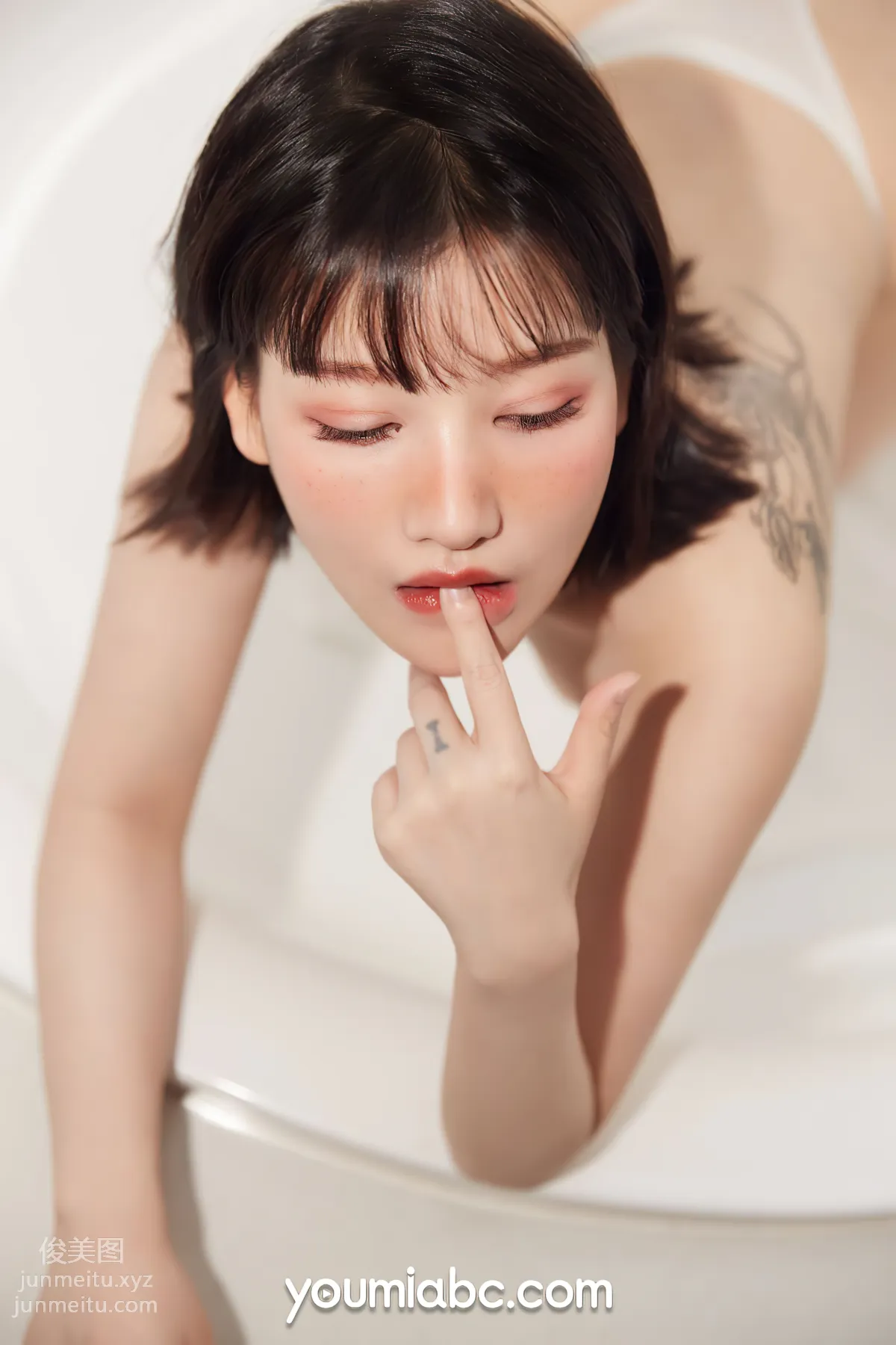 Yin Er: YouMi photo 40