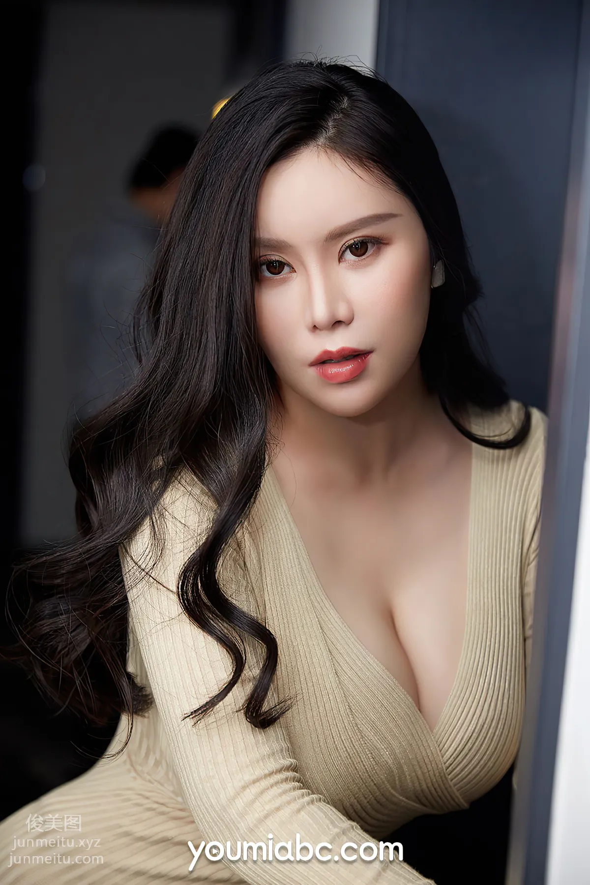 Ruoxin Dai: YouMi photo 7