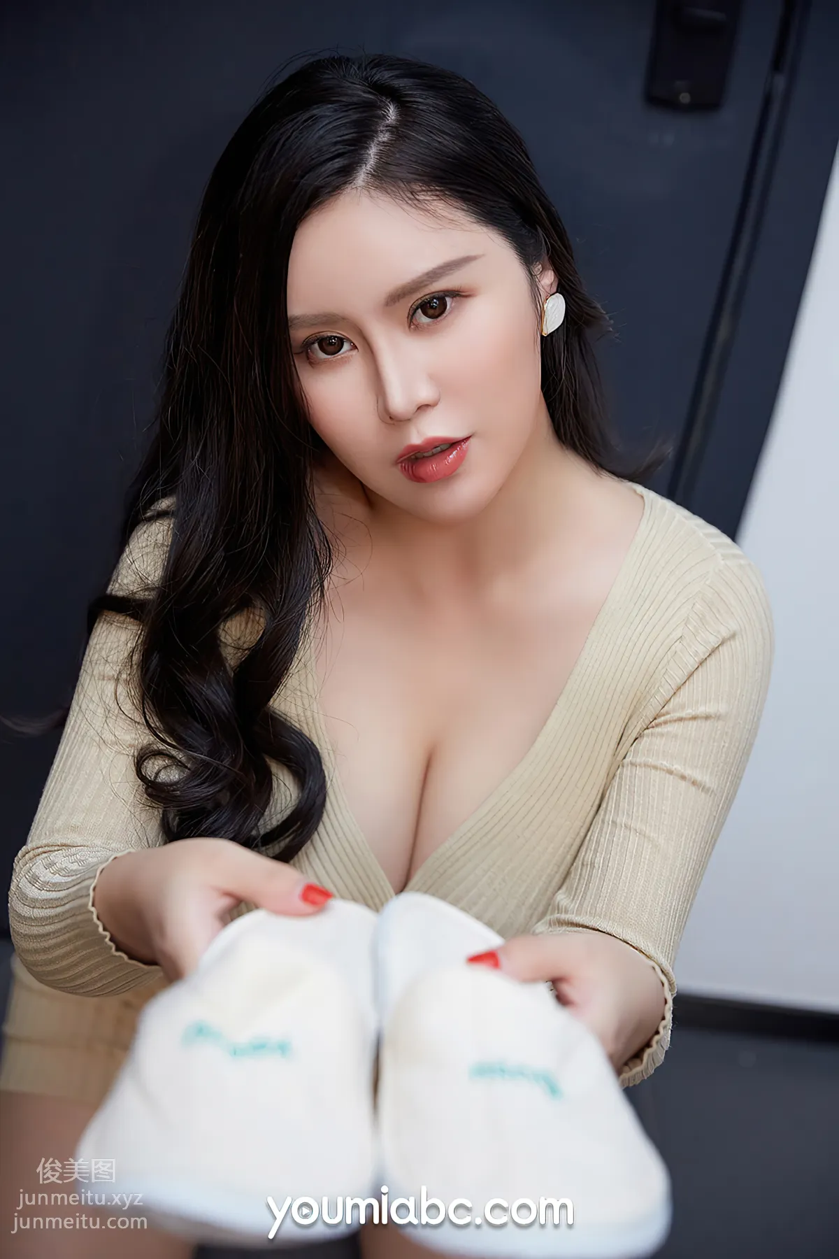 Ruoxin Dai: YouMi photo 10