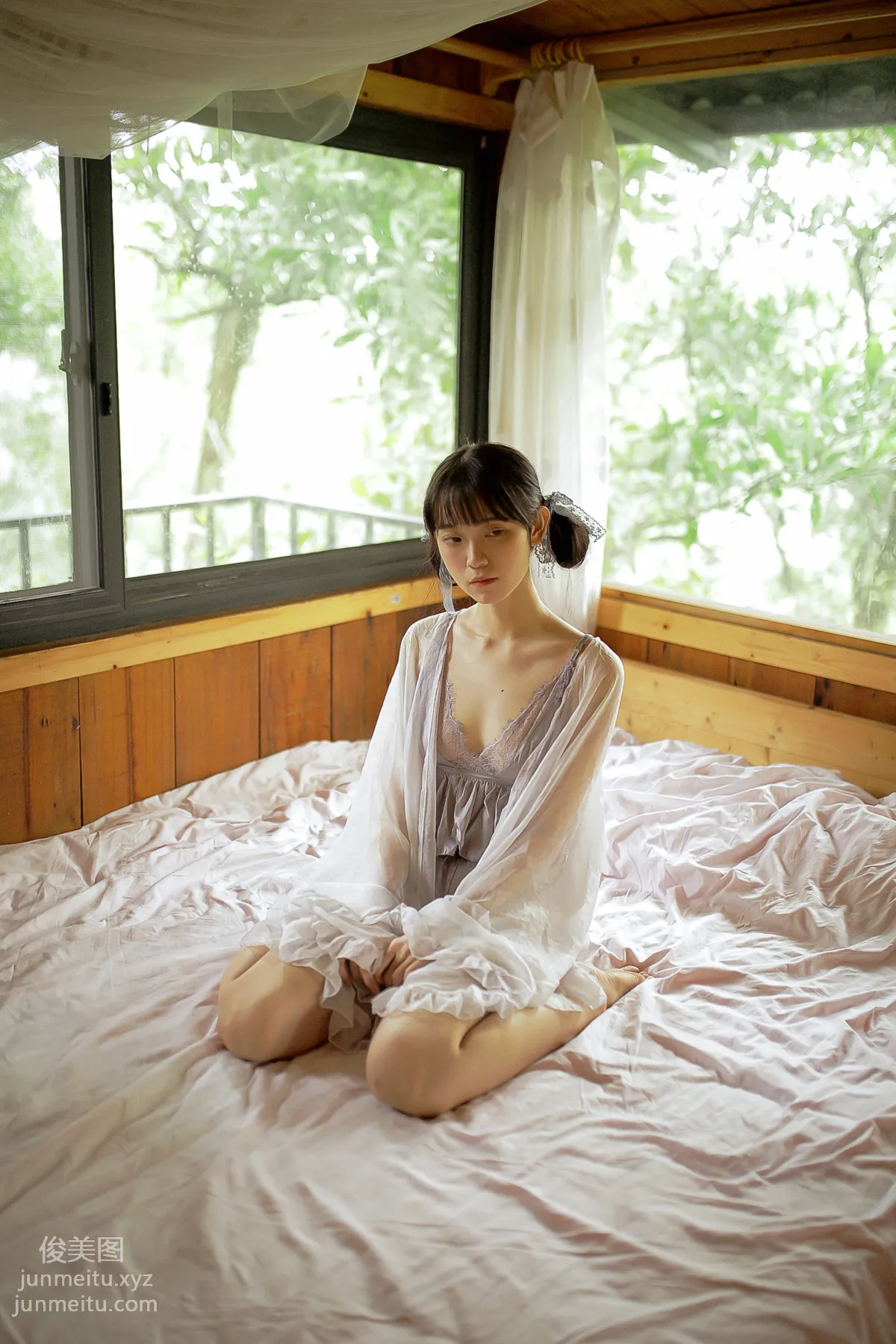 [YiTuYu] 2020.11.28 Late Summer Overcast, Xiao Xiong photo 5