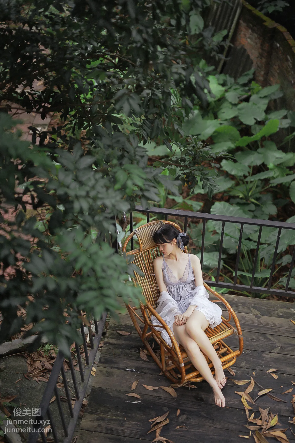 [YiTuYu] 2020.11.28 Late Summer Overcast, Xiao Xiong photo 8