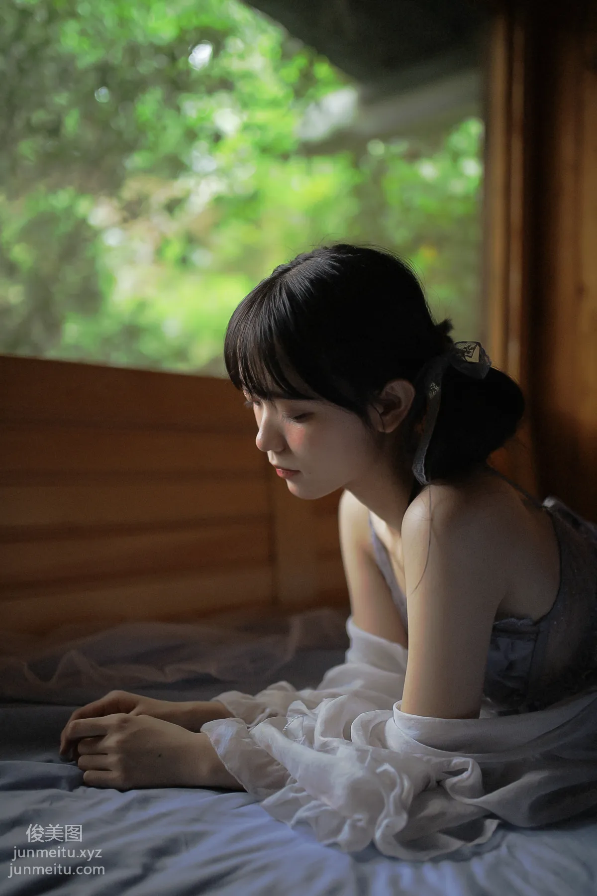 [YiTuYu] 2020.11.28 Late Summer Overcast, Xiao Xiong photo 19