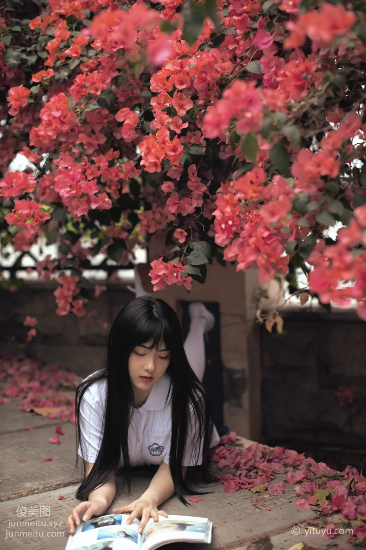 [YiTuYu] 2021.04.28 Flower Season, Huang Ziqing photo 19