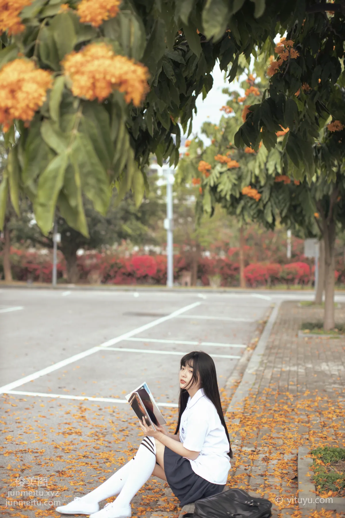 [YiTuYu] 2021.04.28 Flower Season, Huang Ziqing photo 22