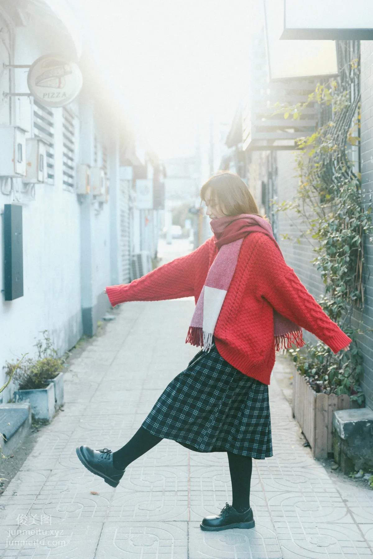 Yi Ni: YiTuYu photo 27