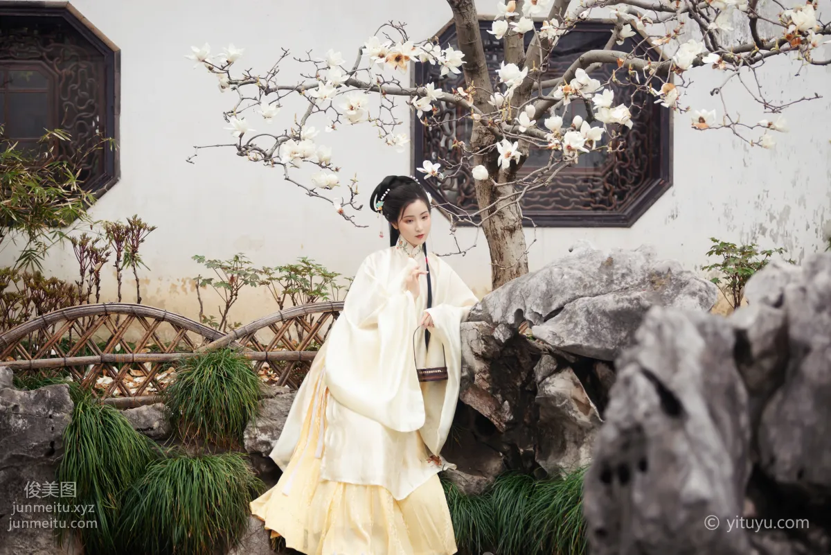 Jin Er: YiTuYu photo 4