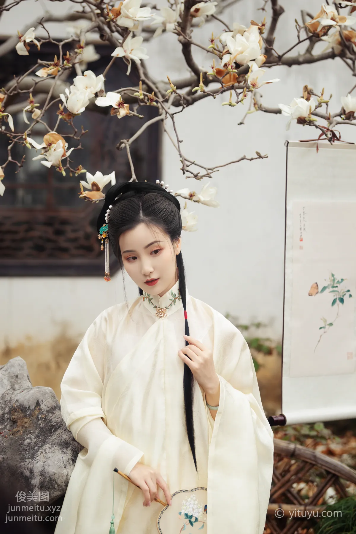 Jin Er: YiTuYu photo 5