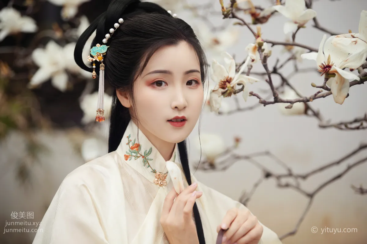Jin Er: YiTuYu photo 8