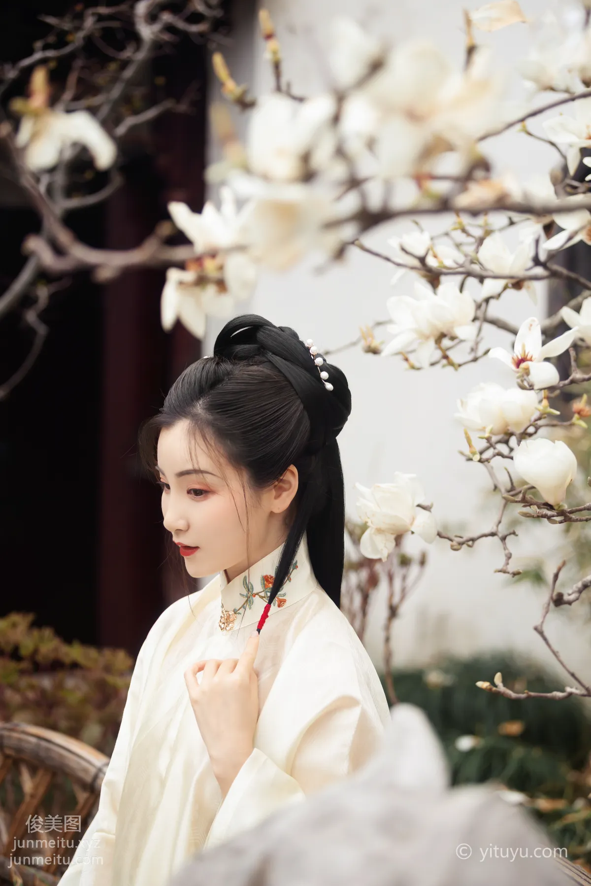 Jin Er: YiTuYu photo 10