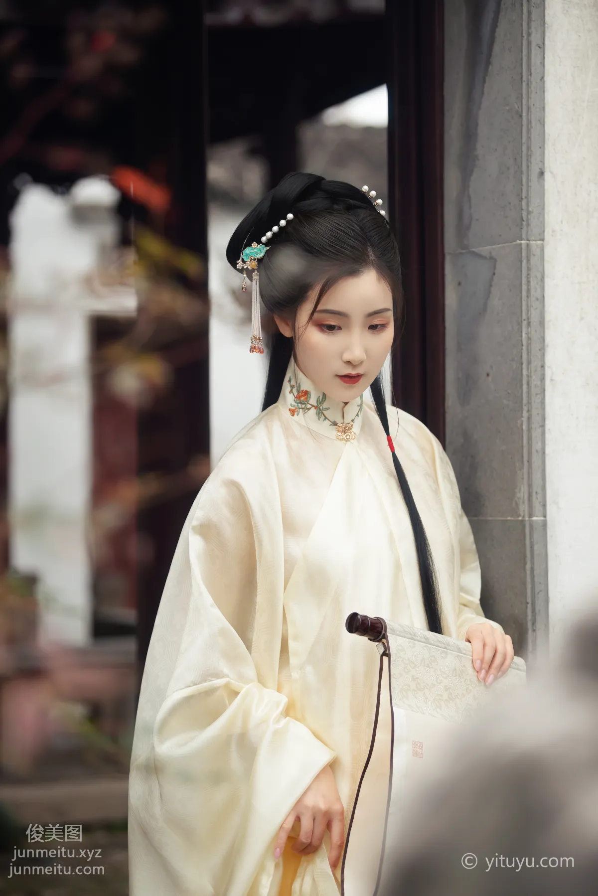 Jin Er: YiTuYu photo 19
