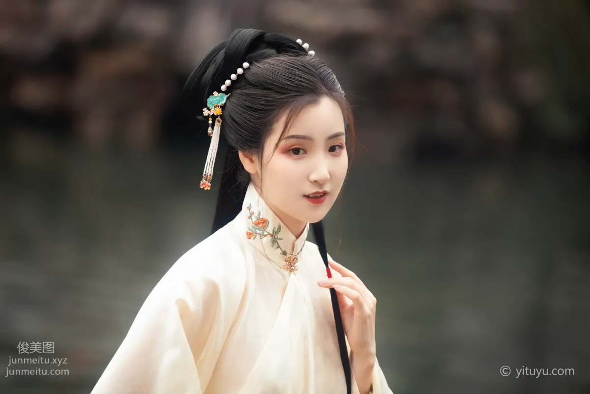 Jin Er: YiTuYu photo 21