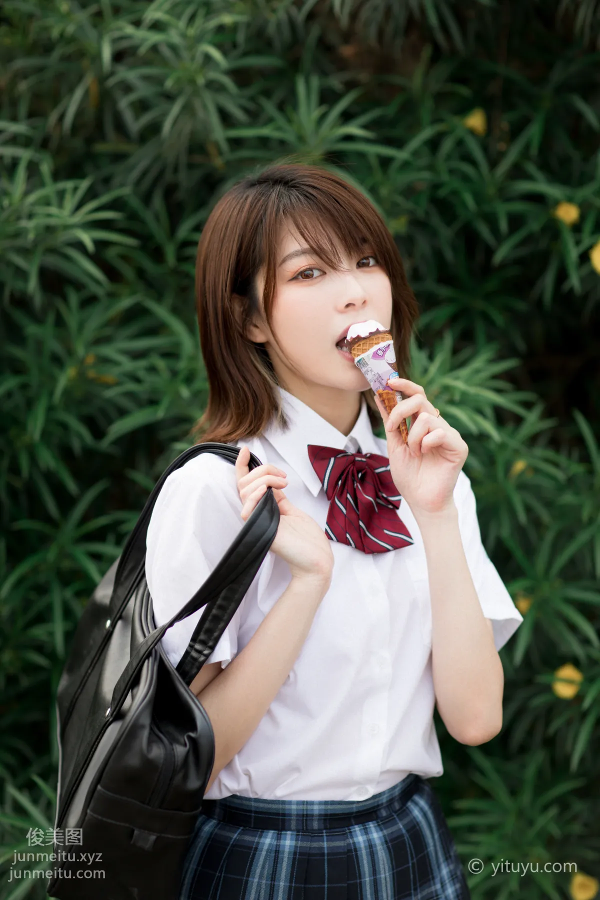 Jun Jun: YiTuYu photo 2
