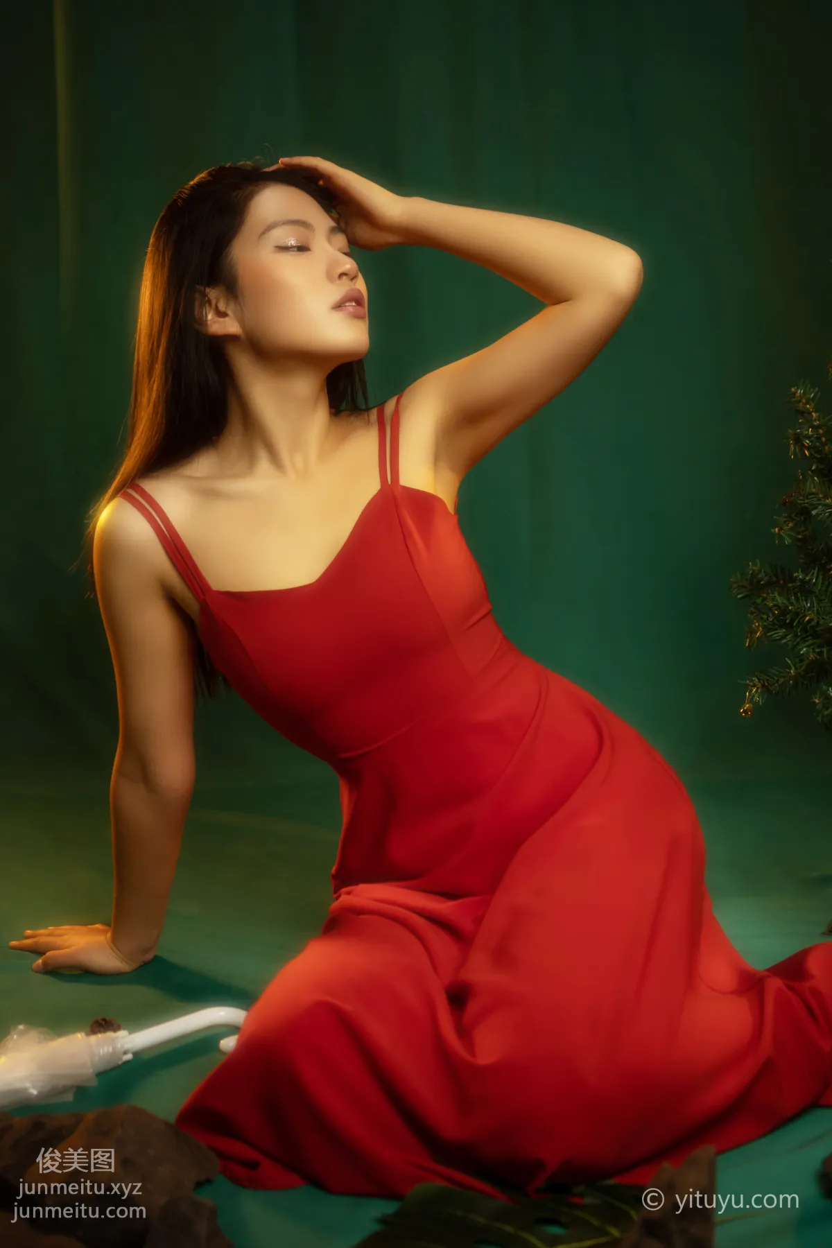 [YiTuYu] 2021.05.24 Red Dress Jiao Jiao photo 24