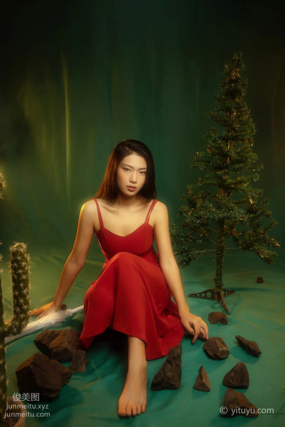 [YiTuYu] 2021.05.24 Red Dress Jiao Jiao photo 25