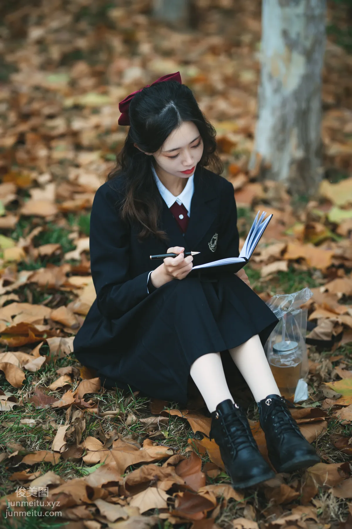 Ai Jiang: YiTuYu photo 2